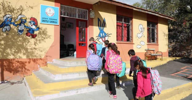 Büyükşehir Gündoğmuşlu Öğrencileri Unutmadı