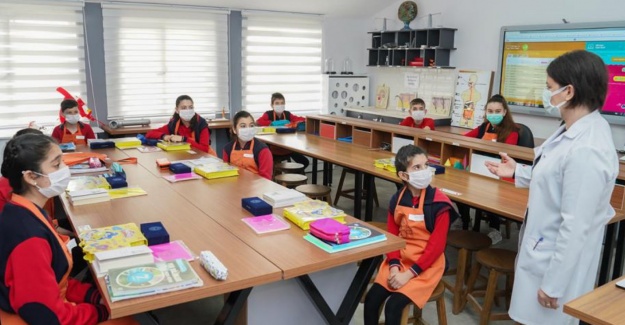 Öğretmenlik Meslek Kanunu Teklifi TBMM Genel Kurulunda Kabul Edilerek Yasalaştı