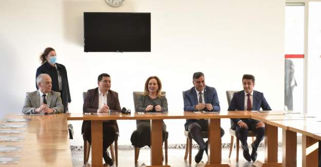 KKTC’den Kepez’in Şefkat ve Huzurevi’ne Övgüler