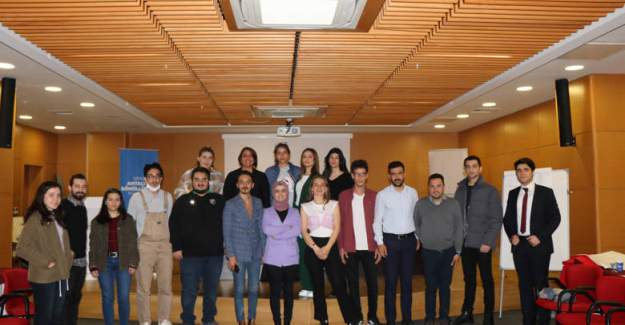 Büyükşehir Gönüllüler İçin Proje Yazma Eğitimi Verdi
