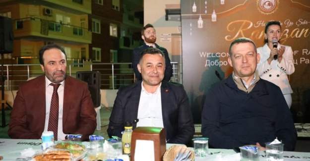 Kaymakam Ürkmezer Yerleşik Yabancılarla İftar Programına Katıldı