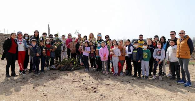 Manavgat Belediyesi'nin Öğrencileri Doğayı Yeniden Yeşertecek
