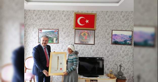 Şehit Annesini Unutmadı