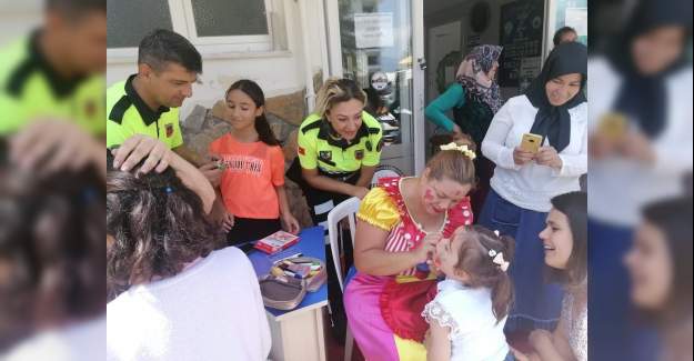 Alanya İlçe Jandarma Komutanlığı Engelliler Haftası Kapsamında Özel Eğitim ve Rahabilitasyon Merkezi Öğrencilerini Ziyaret Etti