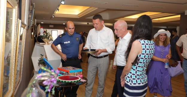 Kaymakam Ürkmezer Alanya Halk Eğitim Merkezi Sene Sonu Sergi Programına Katıldı