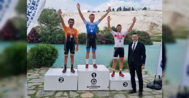 Yunus Yetkin'den 2 Madalya