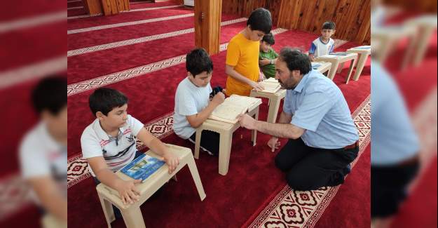 Yaz Kur'an Kursları Devam Ediyor
