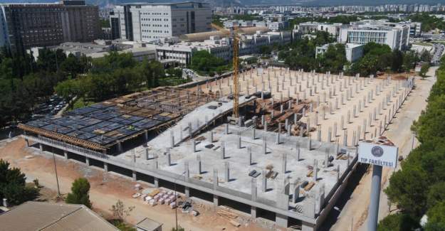 Akdeniz Üniversitesi Katlı Otopark Projesi Hızla İlerliyor
