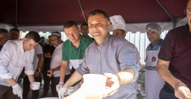Alanya Belediyesi Geleneksel Aşure Etkinliğini Sürdürdü