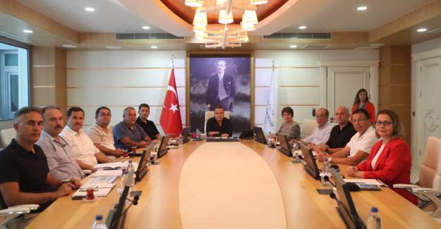 Başkan Böcek, Deprem Master Planı’nı Büyükşehir Meclis Grup Başkanlarına Anlattı