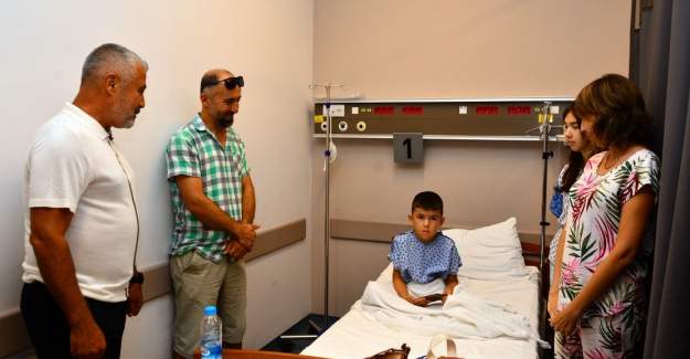 Başkan Sözen'den Sünnet Çocuklarına Ziyaret