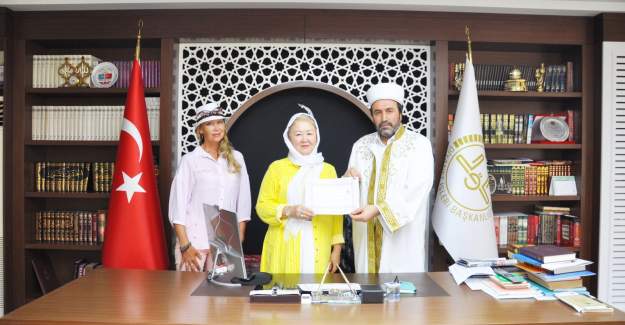 Kazakistan Vatandaşı Maira İskendirova Müslüman Oldu