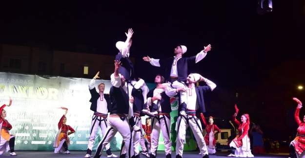 Kepez’in Uluslararası Folklor Festivali’ne Yoğun ilgi