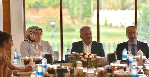Vali Yazıcı SMA Hastası Çocukların Aileleri İle Bir Araya Geldi