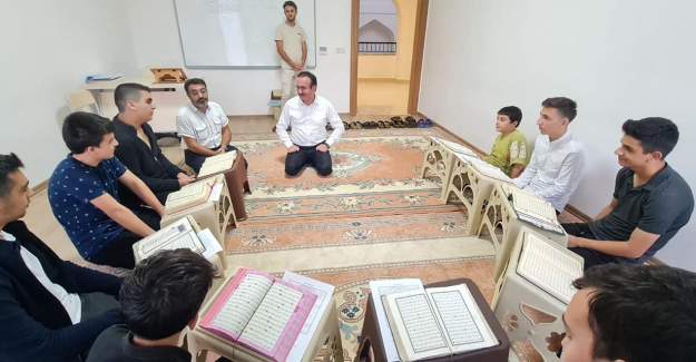 İl Müftüsü Yalçınkaya'dan Hafız Adaylarına Motivasyon Ziyareti