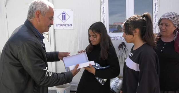 Başkan Muhittin Böcek Depremzede Çocukların İsteğini Karşılıksız Bırakmadı