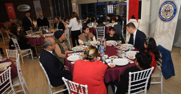 Kaymakam Ürkmezer Gençler ve Çocuklarla İftar Yaptı