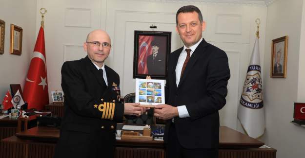 TCG Gökova F-496 Gemi Komutanı ve 4. Hücum Bot Flotilla Komodoru'ndan Kaymakam Ürkmezer'e Ziyaret