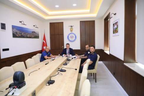 Antalya Valisi Ersin Yazıcı Başkanlığında Seçim Güvenliği Toplantısı Yapıldı