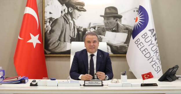 Başkan Muhittin Böcek 19 Mayıs Atatürk'ü Anma Gençlik ve Spor Bayramı Mesajı