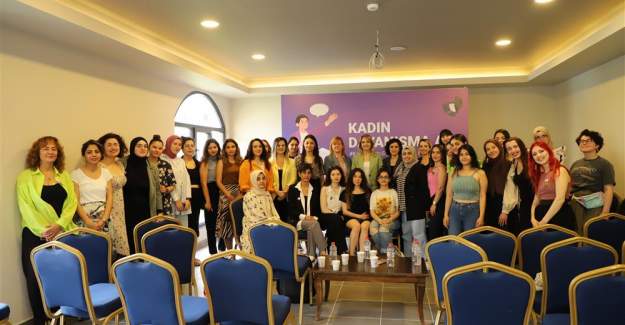 Siyaseti Kadın Meclis Üyeleri Anlattı