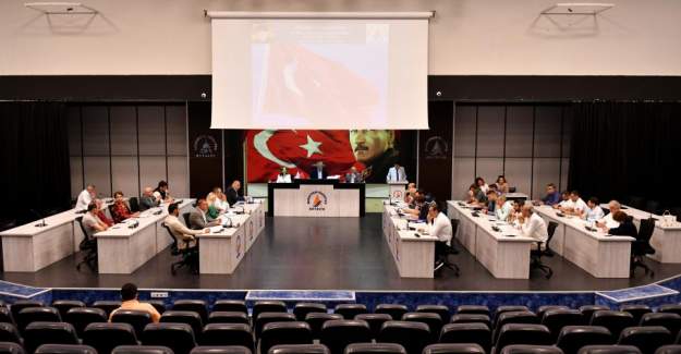 ‘Deniz Baykal’ Adı Memleketi Antalya’da Spor Kompleksine Verildi