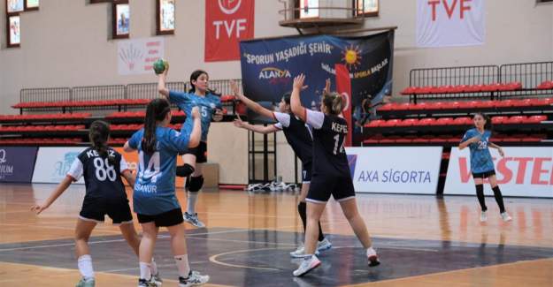 Hentbol Minikler Türkiye Şampiyonası Başladı