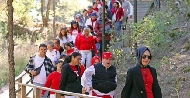 Engelsiz Park ve Yaşam Merkezi'nden 29 Ekim Coşkusu