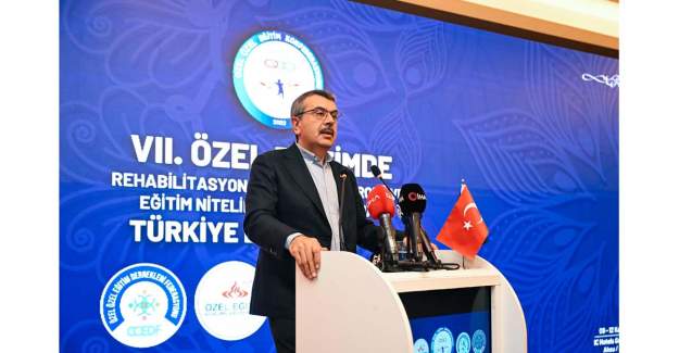 Bakan Tekin Antalya'da Özel Eğitim Temsilcileriyle Buluştu