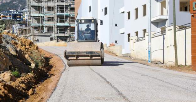 Alanya Belediyesi'nden  Oba'da Yol Çalışması