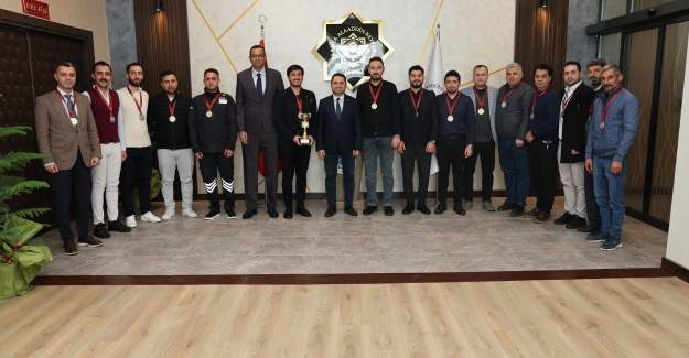 ALKÜ’de Futbolun Şampiyonu Eğitim Fakültesi