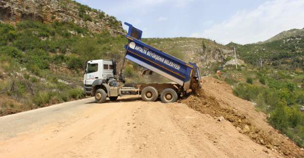Büyükşehir’den Kırsal Yollara Dev Yatırım