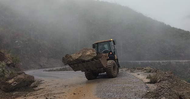 Büyükşehir’den Alanya’da Yol Mesaisi