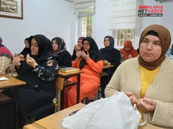 El Aksa’da Şehit Evlatlar İçin Dua