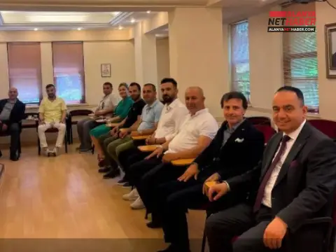 Alanya Esnafı Geleneksel Bayramlaşmada Tek Yürek Oldu