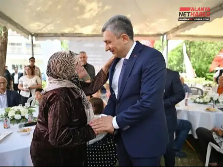 Vali Şahin Üç Nesli Bayramda Kucakladı