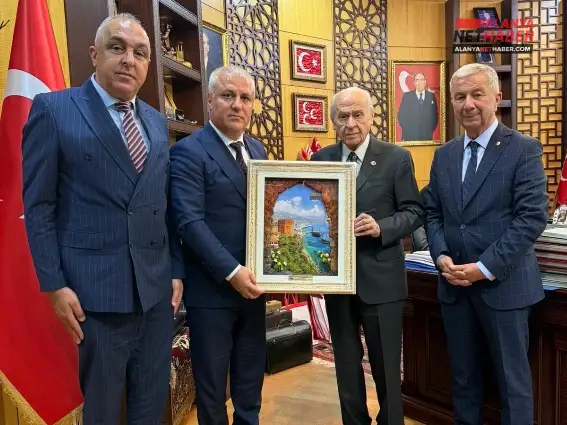 Başkan Erdem, Alanya'nın Çözüm Dosyasını Ankara'da Açtı