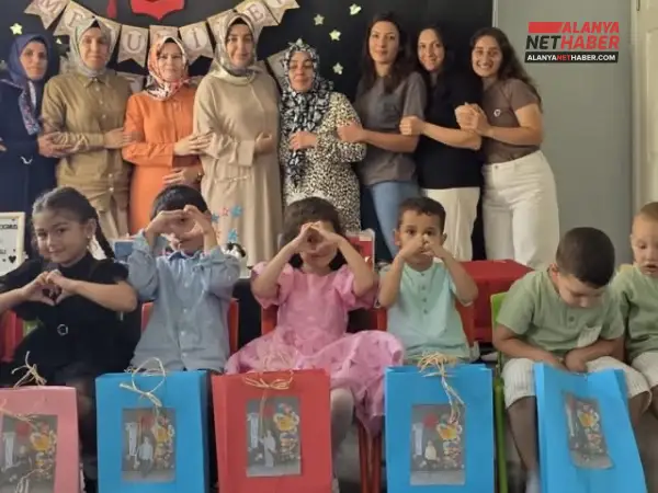 Şükrü Gündoğmuş Kursu Öğrencilerinden Mezuniyet Coşkusu