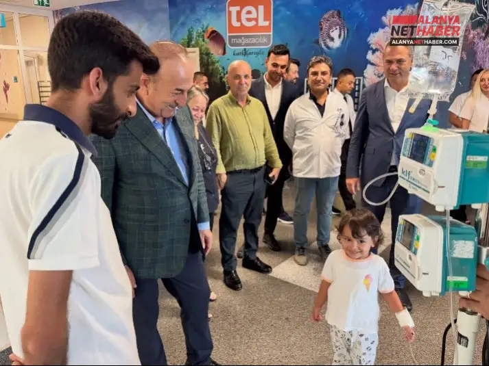 Alanya Hastanesinde Mevlüt Çavuşoğlu İle Ziyaret