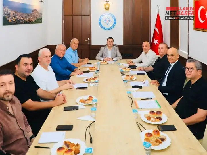 Alanya Protokolü Alanyaspor İçin Omuz Omuza Veriyor