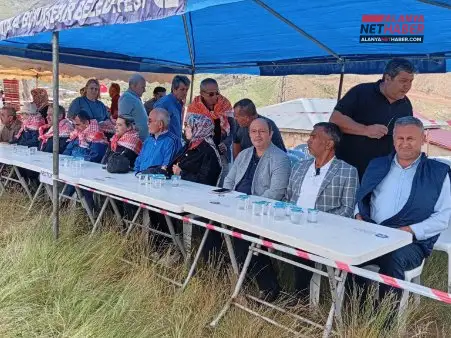 İYİ Parti Heyetinden Yörük Şenliğine Destek