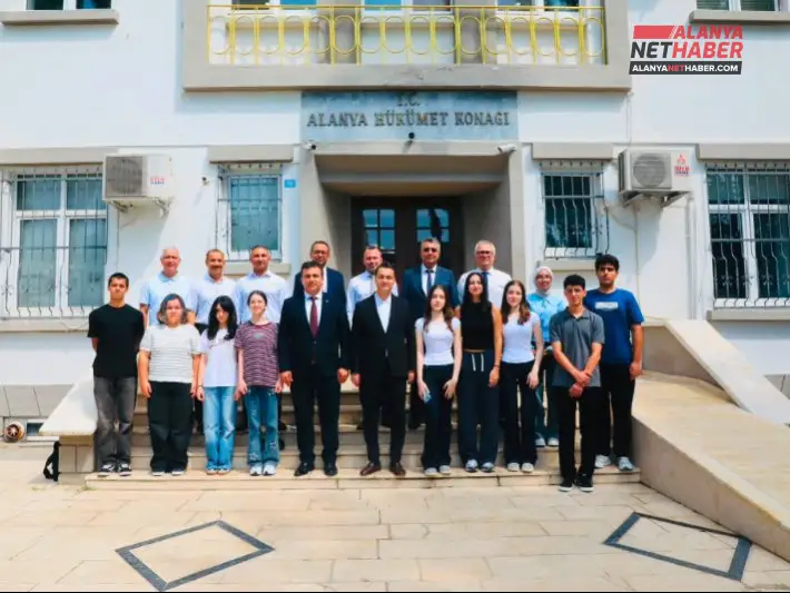 Alanya'nın Altın Gençleri Kaymakam Öztürk'ü Gururlandırdı