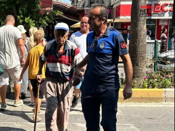 Antalya Caddesi'nde Kaybolan Yaşlı Adama Zabıtadan Şefkat Eli