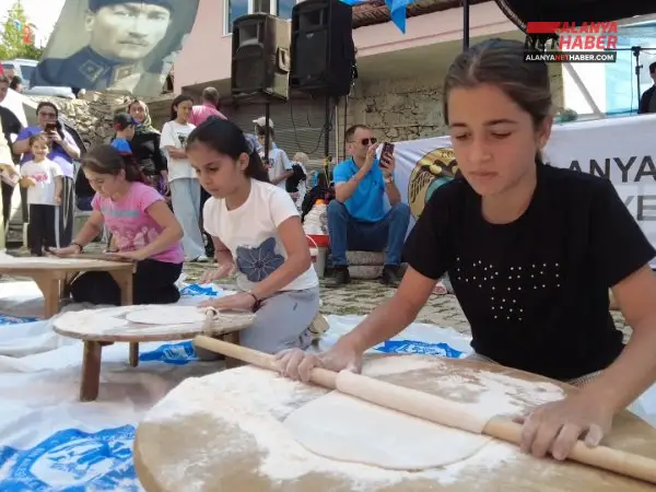 Karaköy Sakinleri Ata Yadigarı Oyunlarla Coştu