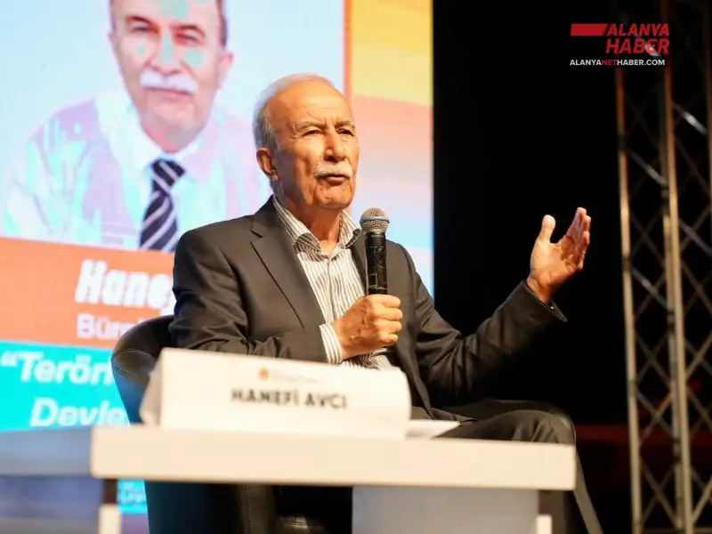Alanya Kitap Fuarında Hanefi Avcı Rüzgarı Esti