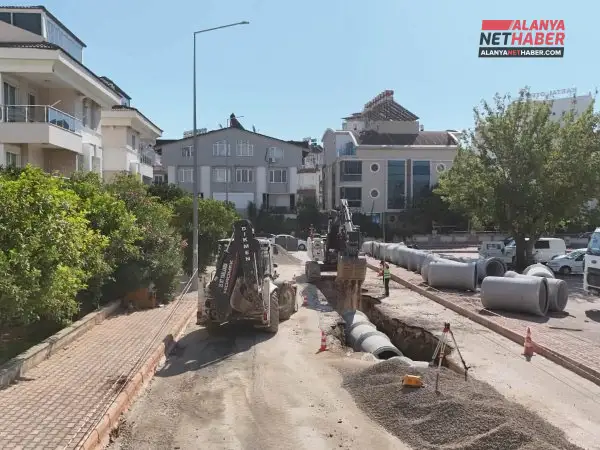 Antalya Sokakları Su Baskınlarından Kurtuluyor