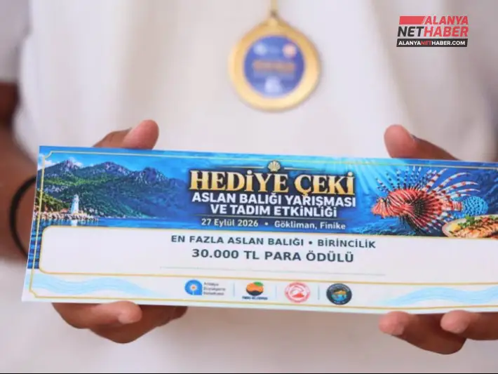 Finike'de İstilacı Aslan Balığı Avlandı