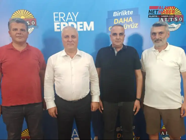 Seçim Ofisinde Yarınlar İçin Omuz Omuza Çalışma