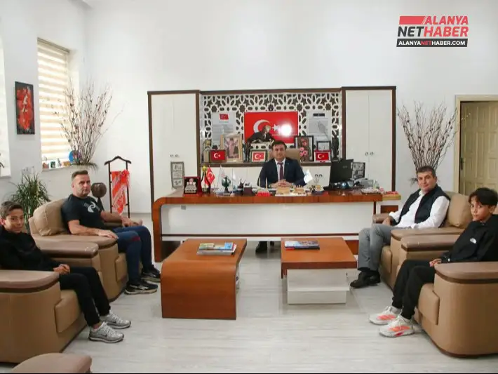 Alanya'dan Ankara'ya Giden Şampiyon Öğrencilere Müdür Yılmaz'dan Kabul