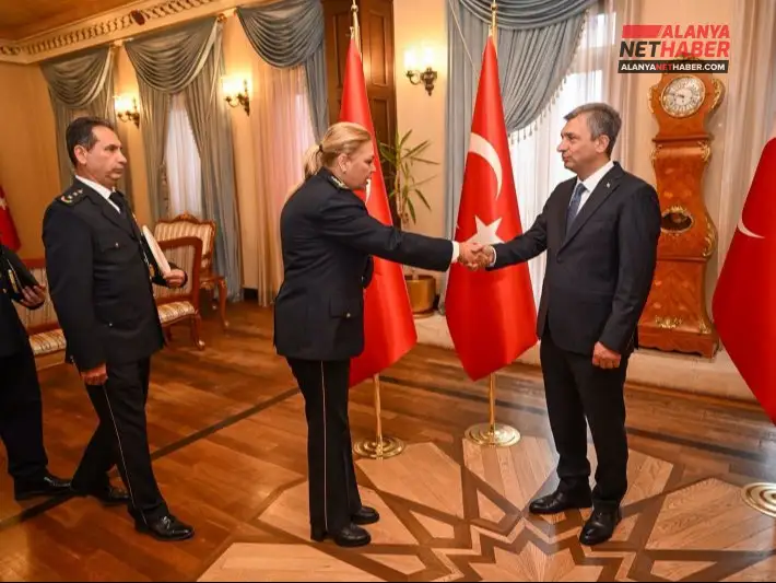 Antalya'da Cumhuriyet Bayramı Tebrikatı Gerçekleştirildi